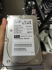 Sun 390-0174-03 540-5456-01 10K 72GB SCSI Hard Drive w/ Caddy Seagate ST373207LC picture