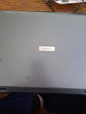 Toshiba Satellite M115- S1061 15.6