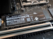 Western Digital WD_BLACK SN850X 8TB M.2 2280 NVMe Gen4 SSD 100% Health picture