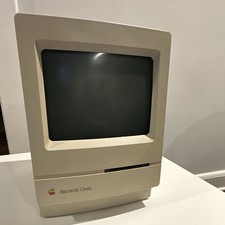 Apple Macintosh Classic M1420 Vintage All-in-One Desktop Computer picture