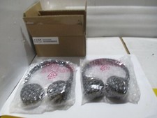 New OEM 2017-2020 GM Cadillac Escalade (ESV) Headphones (Set of 2)  84202958 / 8 picture