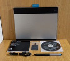 Wacom CTH-680 Intuos Medium Creative Pen & Touch Tablet Excellent+ picture
