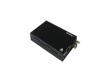 StarTech.com Gigabit Ethernet Copper-to-Fiber Media Converter - SM LC - 10 km - picture