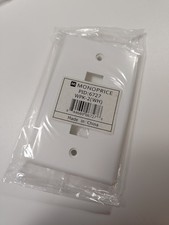 Monoprice 1-Gang 2-Port Keystone Wall Plate White P/N 6727 picture