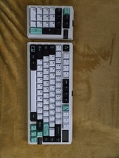 Custom Meletrix  Zoom 75 Tiga w/ Numpad picture