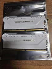 Corsair Vengeance RGB DDR4 3000MHz 16GB (2x8GB) CMW16GX4M2C3000C15W White Ram picture