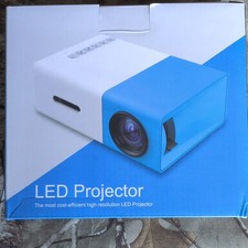 LED Projector TFT LCD Desktop 320x240 Native 1080p Support 4:3 Blue/White picture