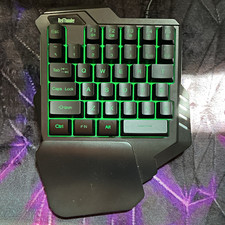 RedThunder G30 One-Handed 35-Key Gaming Keypad USB Wired Backlit Black Membrane picture