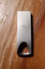 TESLA OEM GEN 2 USB 3.1 Flash Drive for Dashcam & Sentry Mode 128GB picture