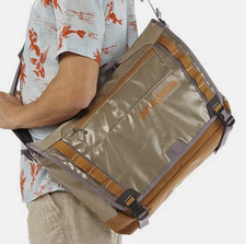 PATAGONIA - DISCONTINUED Black Hole Messenger Bag - 1343cu in- Brown/Grey  picture