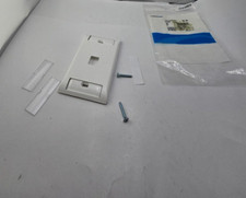(QTY 13) Commscope 1-2111008-3 Faceplate 1-Gang, 1 Port, Alpine White picture