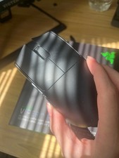 razer viper v4 pro used like once or twice comes with box dongle and wire picture