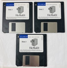 Claris FileMaker Pro Macintosh 1995 3.5” Floppy Disk Set Vintage Software picture