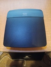 Cisco Linksys EA2700 300 Mbps 4-Port  Wireless N Router picture
