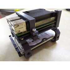 Raspberry Pi with 2.5 ssdhdd and armored passive cooling case 3d Printed picture
