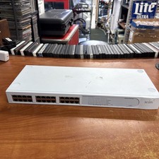 24-Port 3COM SuperStack 3 Baseline 10/100 Unmanaged Network Switch 3C16471 picture