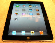 Apple iPad 16GB WIFI  A1219 1st Gen, works great 9.7”,  reset ready to register picture
