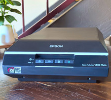 Epson Perfection V600 Photo Scanner with Film Holders & Power Supply Complete picture