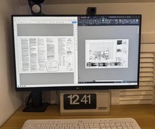 LG 27UK580-B 4K UHD 27in ERGO Monitor ERGO stand picture