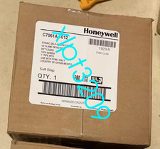 Brand New 1PCS Honeywell C7061A1012 UV Flame Detector FedEx or DHL picture