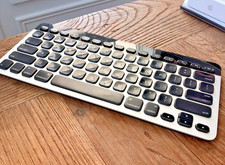 Logitech Easy-Switch K811 Black & White Wireless Bluetooth Keyboard for Mac/iPad picture