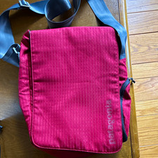 Patagonia Solid Red/Gray Messenger 15” Laptop Bag Padded Partitions. picture
