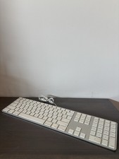 Genuine Apple A1243 Wired Mac Standard USB Keyboard w/ Numeric Keypad White picture