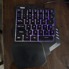 RedThunder Model G30 One Handed Gaming Keyboard-Backlit 35 Keys Portable Mini picture