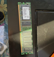 Samsung 1GB DDR PC3200U-30331-B2 CL3 184-Pin DIMM Non-ECC M368L2923BTM-CCC picture