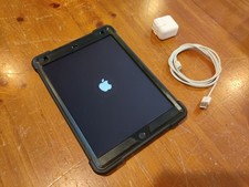 NICE Apple A2197 iPad 7th Gen 32GB Wi-Fi 3F835LL/A - Space Gray Works Perfect picture