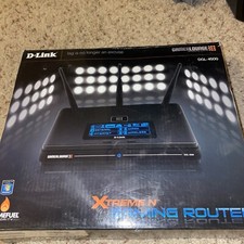 D-Link Xtreme N Gaming Router DLG-4500 Gamer Lounge NEW Sealed  picture