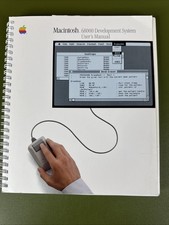 Vintage 1984 Apple Macintosh 6800 Development System User's Manual picture