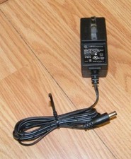 LEI I.T.E. (MT12-Y090100-A1) 9V 1.0A 60Hz AC Adapter Power Supply Charger Only picture