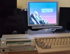 Commodore Amiga A570 CD-ROM Drive for the Amiga 500/A500 w/PSU. TESTED WORKING. picture