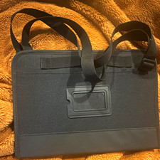 Belkin DV-22 12in Laptop Sleeve Case Black Nylon Padded Zipper Shoulder Strap picture