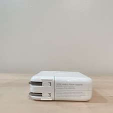 Apple 61W USB-C Charger A1947 for MacBook Pro, White, 20.3V 3A picture