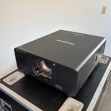 Panasonic PT-DZ21K2 21K Lumen WUXGA Projector Low Hours Tested [w/ Case] No Lens picture