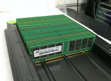 Lot of 20 - Micron (MLT8LSDT1664AG-133E1) 128MB SDRAM PC133 picture
