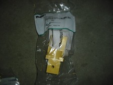 Panduit FIDT2X2YL FiberRunner 1-Port Spill out to 1 1/2 Tubing USA picture